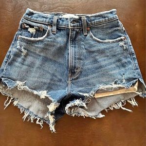 Abercrombie Curve Love High Rise Mom Shorts Size 26 (2)
